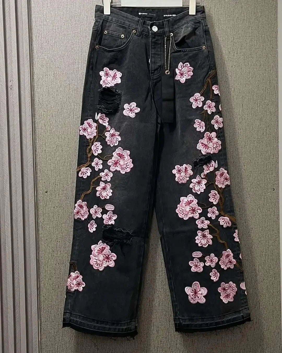 Cherry Blossom Ripped Vintage Baggy Jeans (Unisex)
